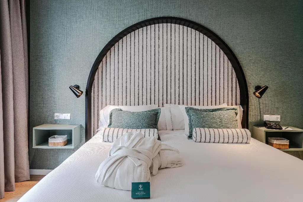 DOUBLE SINGLE USE PREMIUM Room, Vincci Bonjardim, Porto