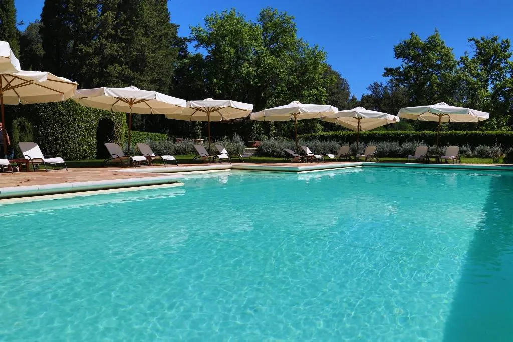 Pool, La Collegiata, Florence