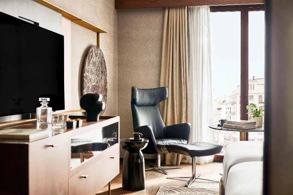 TWIN STANDARD Room, Thompson Madrid, part of Hyatt, Madrid
