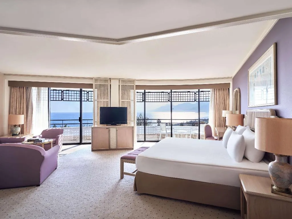JUNIOR SUITE KING SIZE BED Room, Rixos Downtown Antalya L.O.L.ThemePark Free Access, Antalya