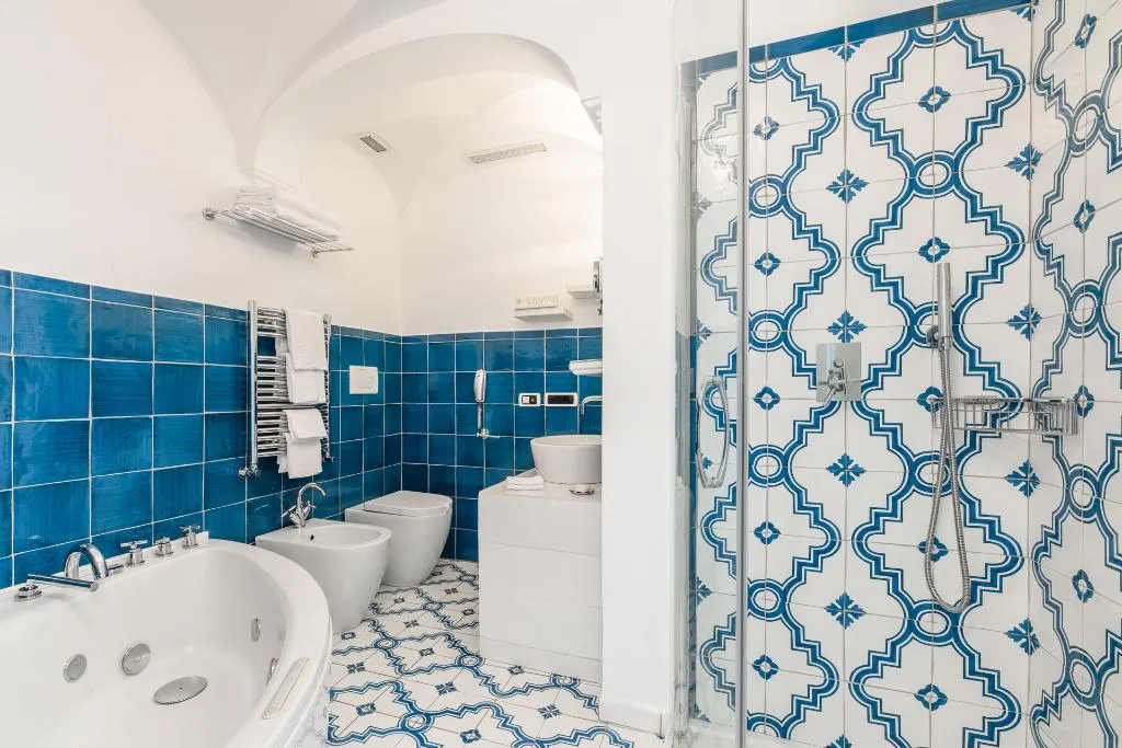 DOUBLE SEA VIEW Room, Hotel Santa Caterina, Naples
