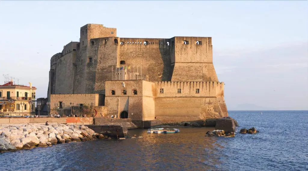 General view, B&B Central City, Naples