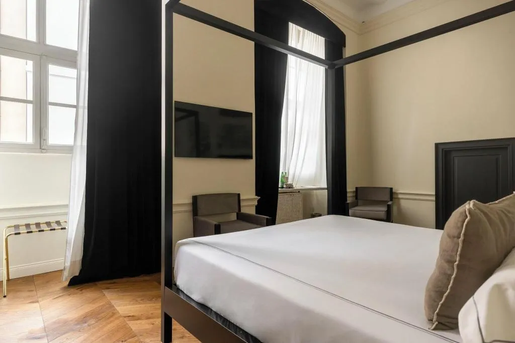 DOUBLE KING SIZE BED Room, Roma Luxus Hotel, Rome