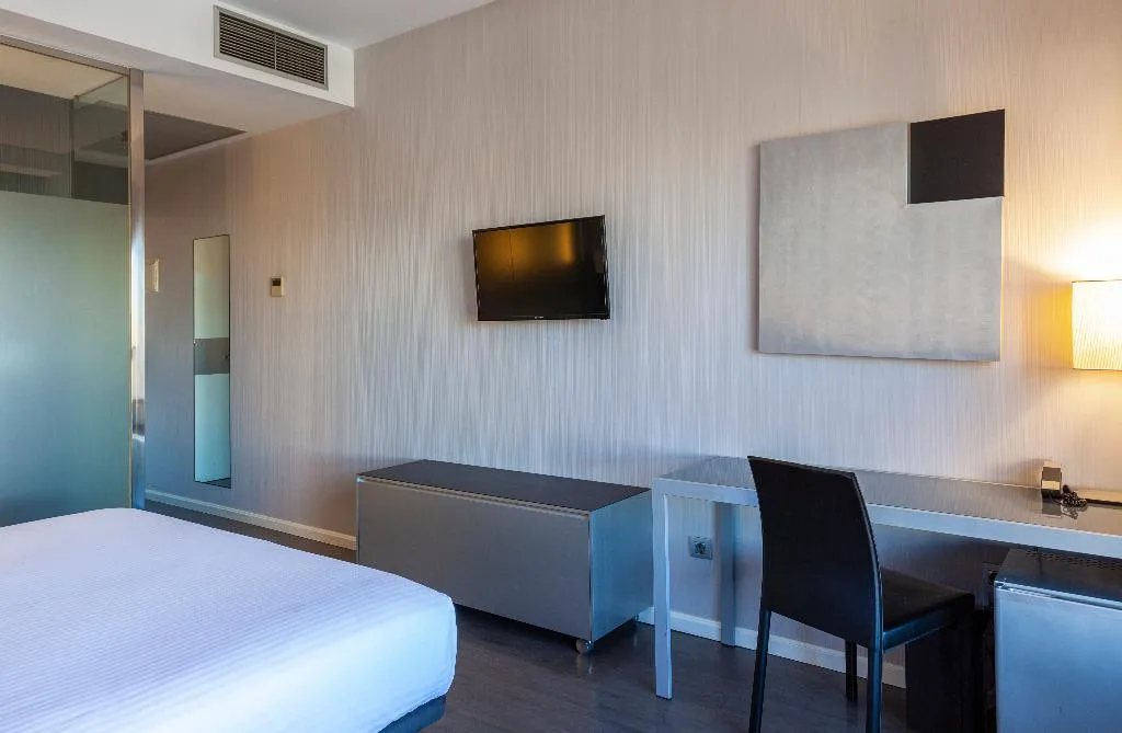 DOUBLE SINGLE USE STANDARD Room, Porcel Torneo, Seville