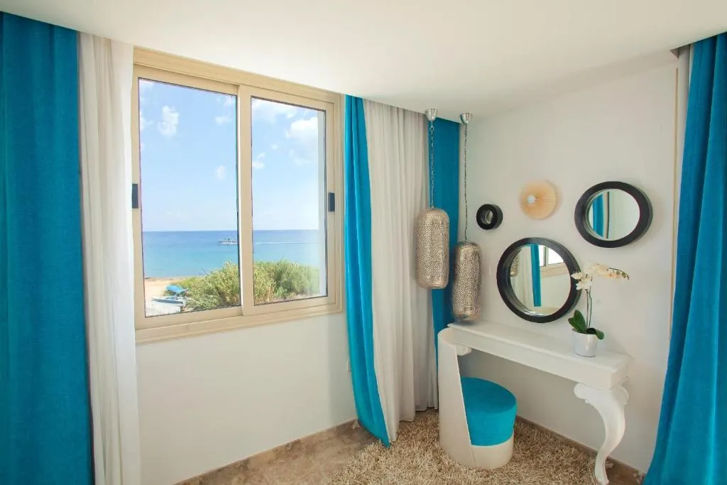 VILLA FOUR BEDROOMS Room, Althea Kalamies Luxury Villas, Cyprus