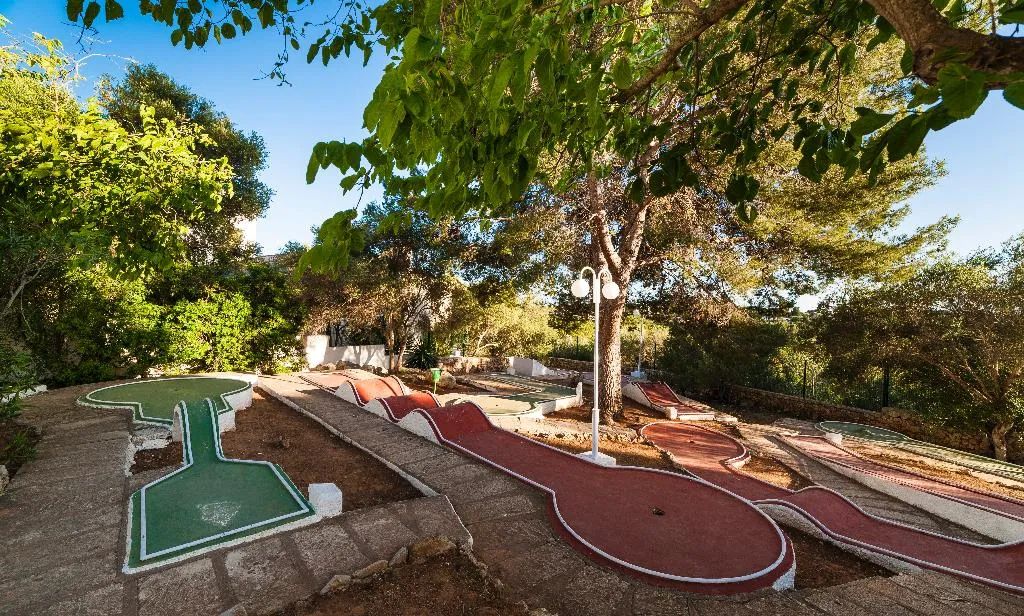 Sports and Entertainment, Globales Samoa, Majorca