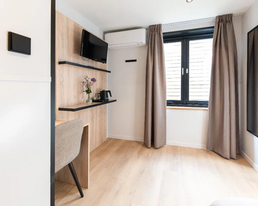 SINGLE DELUXE WITH AIR CONDITIONING Room, Hotel Van Gelder, Amsterdam