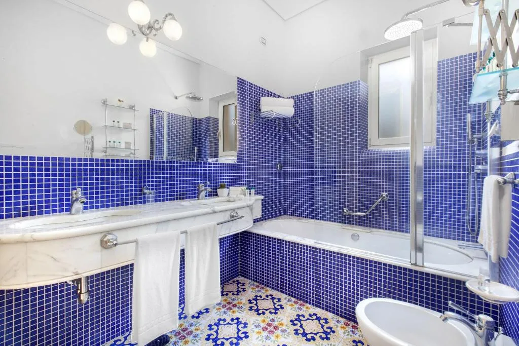 SUITE WITH VIEWS Room, Antiche Mura, Naples