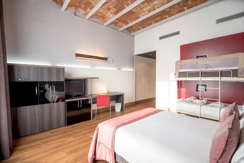 QUADRUPLE STANDARD Room, Petit Palace Museum, Barcelona