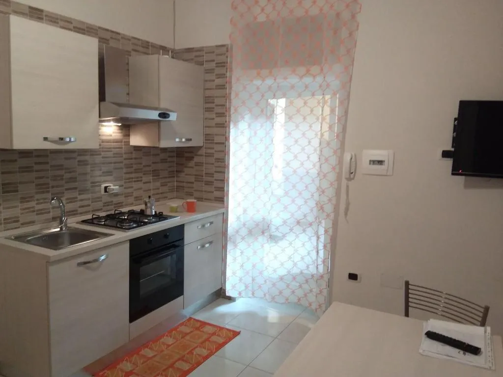 Room, Home To Fly, Naples