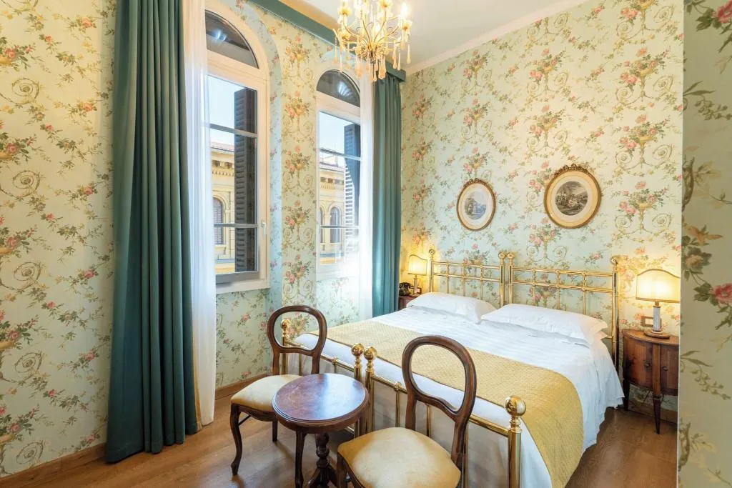 DOUBLE STANDARD Room, Pendini, Florence