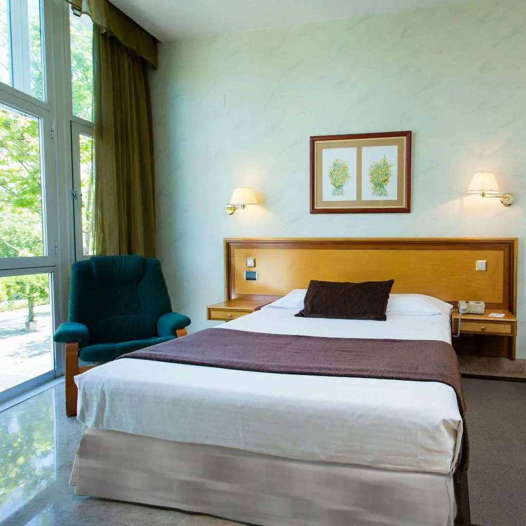 Room, VP Jardin de Tres Cantos, Madrid