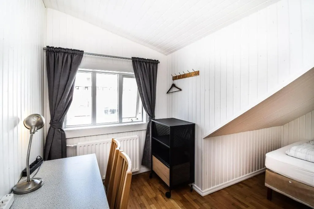 Double or Twin WITH SHARED BATHROOM Room, Aurora Guesthouse, Reykjavik