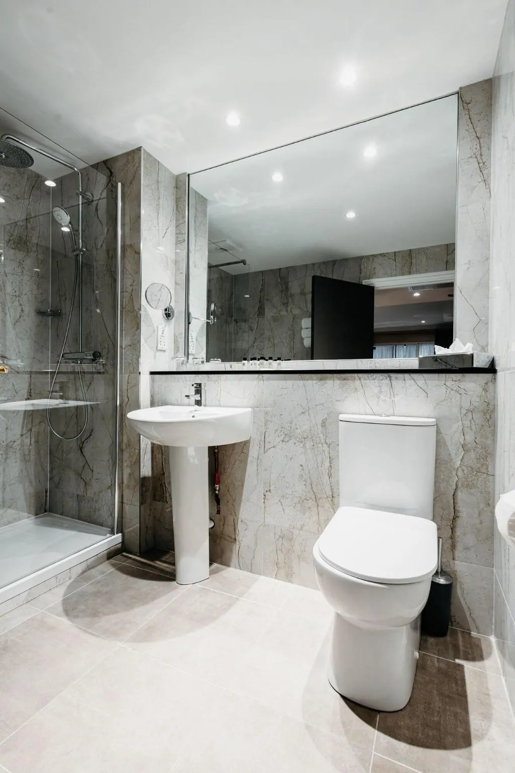 TRIPLE TWO BEDS Room, Drury Court Hotel, Dublin