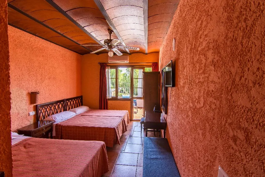 TRIPLE GARDEN VIEW Room, Hotel Rural El Cortijo, Costa Del Sol