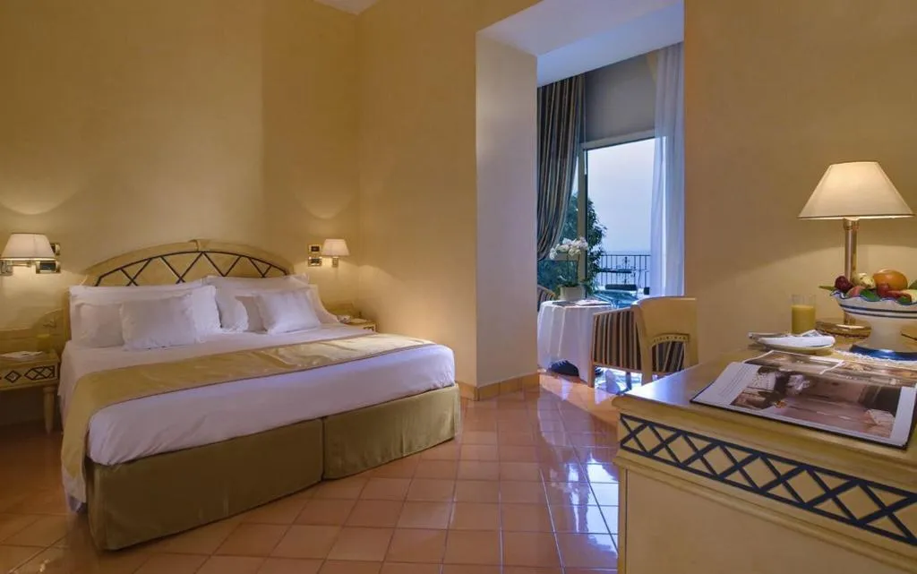 Double or Twin DELUXE SEA VIEW Room, Miramare e Castello, Naples