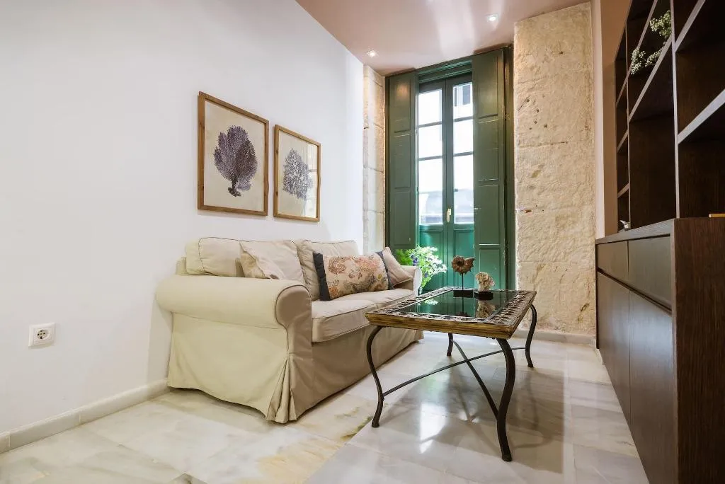 Room, Luces De Catedral, Costa Blanca