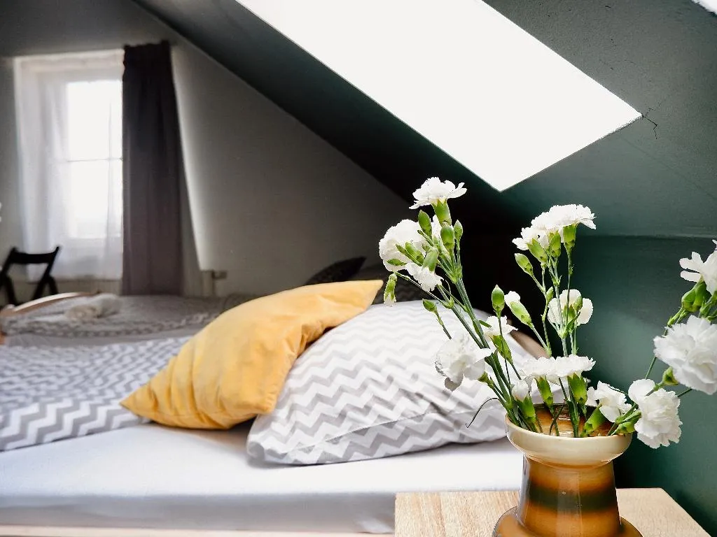 FAMILY ROOM CAPACITY 5 Room, Moon Hostel Gdansk, Gdansk