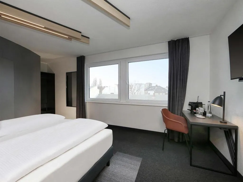 DOUBLE PREMIUM Room, B&B HOTEL Berlin City West, Berlin