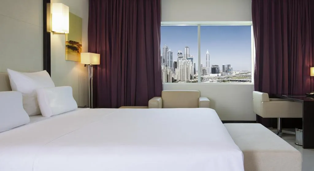 TWIN SUPERIOR Room, Pullman Dubai JLT, Dubai