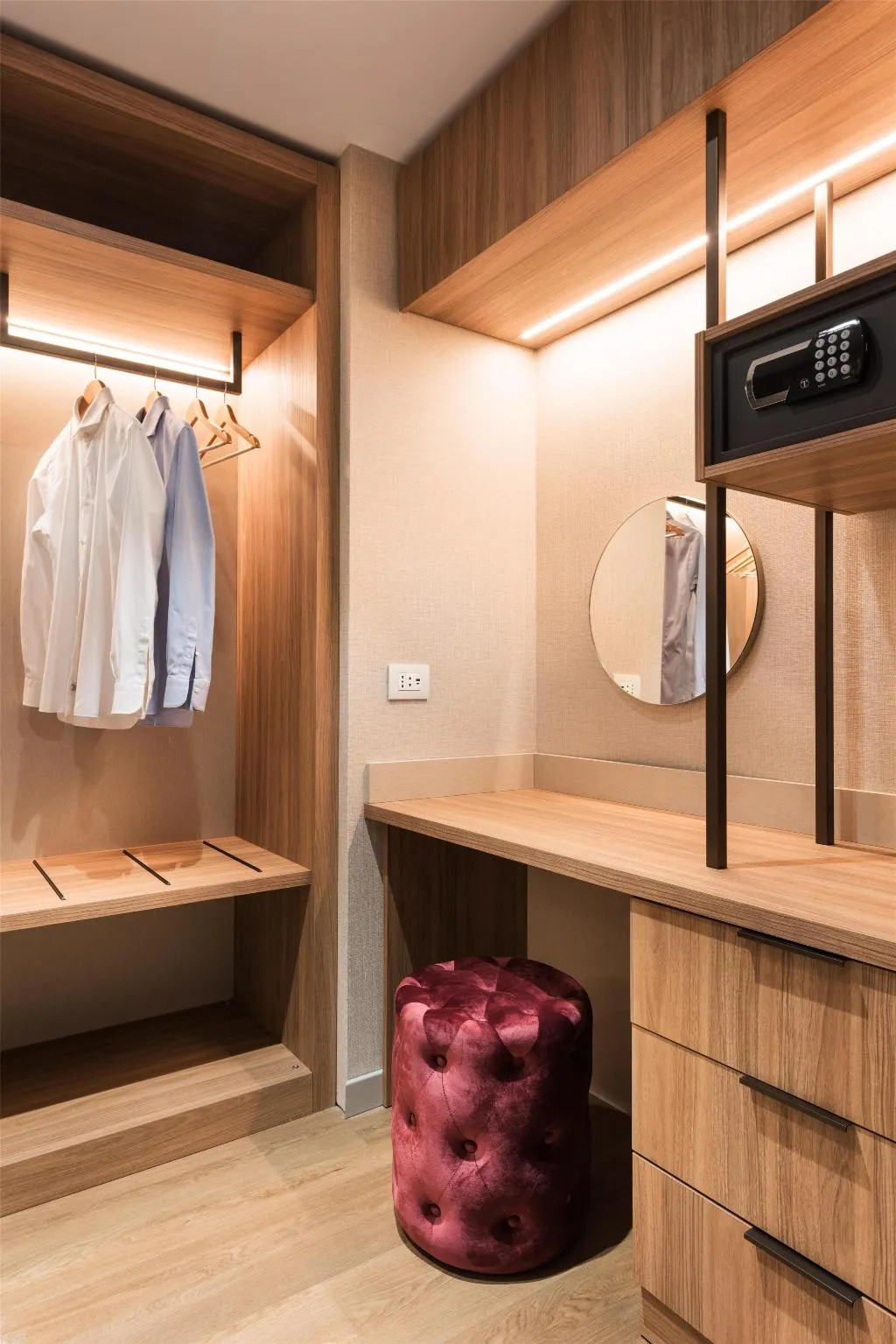 JUNIOR SUITE KING SIZE BED Room, Ambasciatori Hotel Venice Mestre, Tapestry Collec, Venice