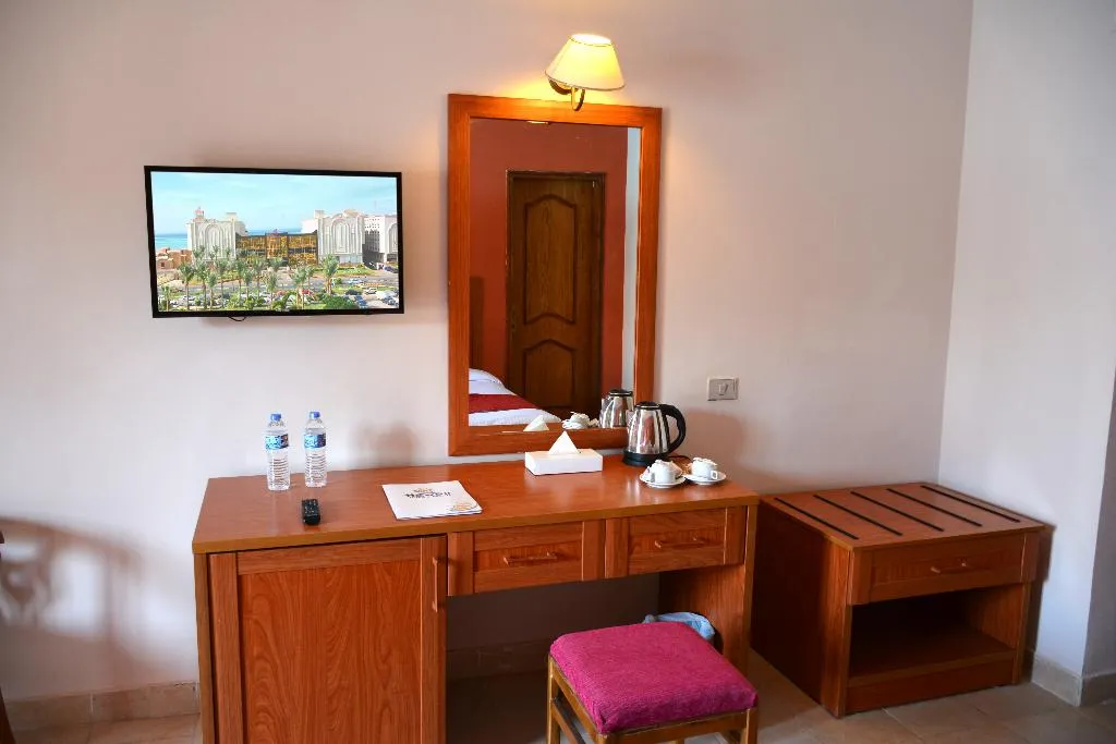 Room, Hawaii Riviera Club Aqua Park-Families and Couples, Red Sea Riviera