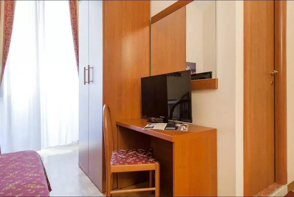 Room, A Casa Di Mei, Naples