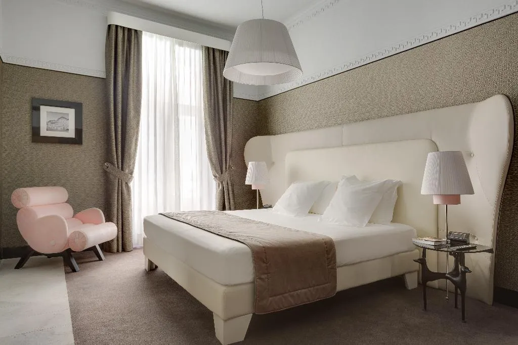 DOUBLE SUPERIOR Room, Grand Hotel Palace Rome, Rome