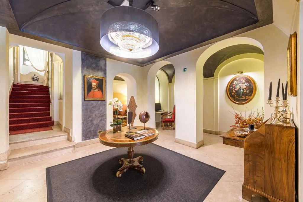 Lobby, Sant'Anna, Rome