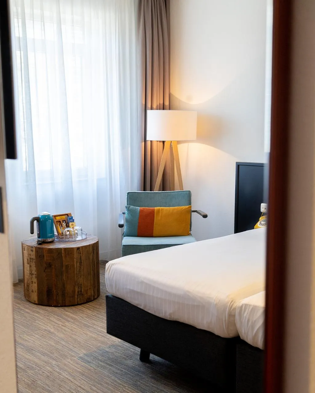 TWIN COMFORT Room, HOTEL ALKMAAR Bar & Restaurant Meeting & Events, Amsterdam
