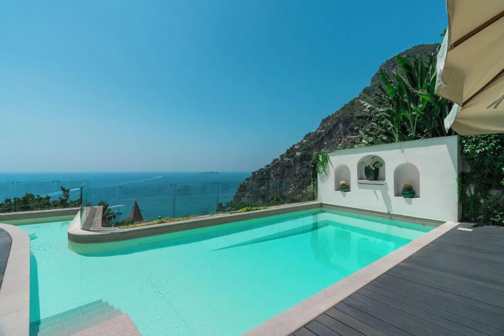 SUITE WITH PRIVATE POOL Room, Villa Magia, Naples