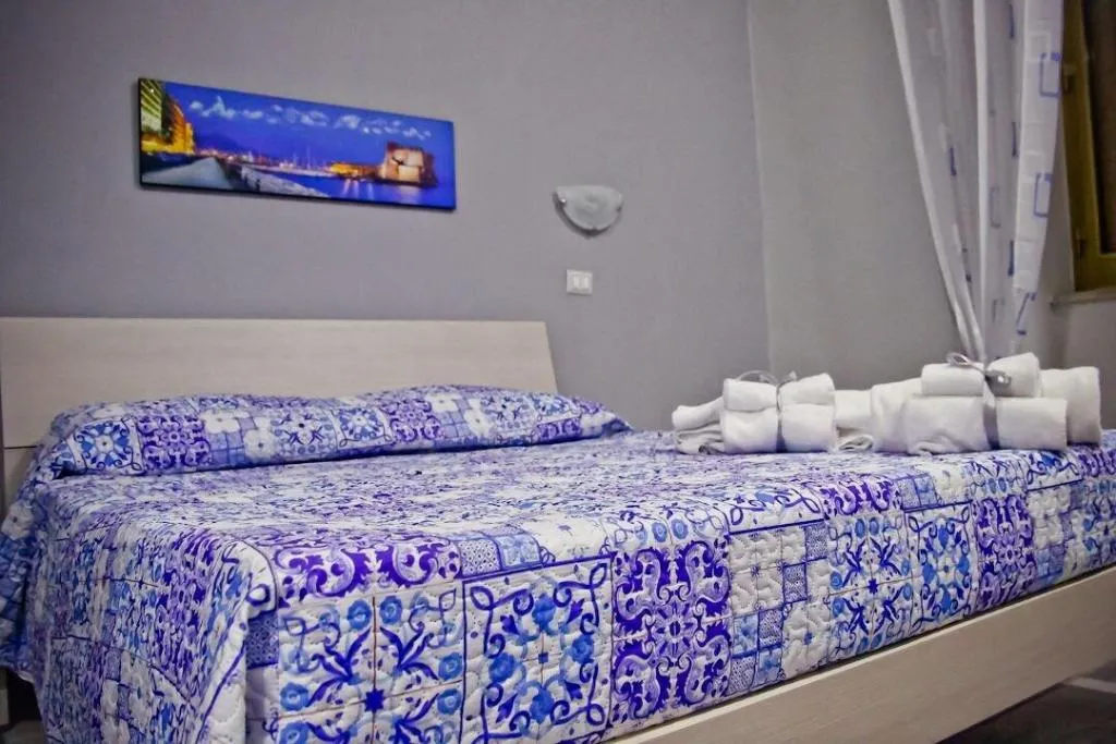 Room, B&B Viva Napoli, Naples