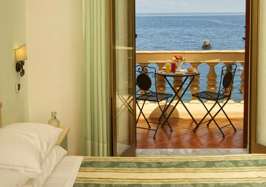 TRIPLE SEA VIEW WITH BALCONY Room, Jonic Hotel Mazzarò, Taormina