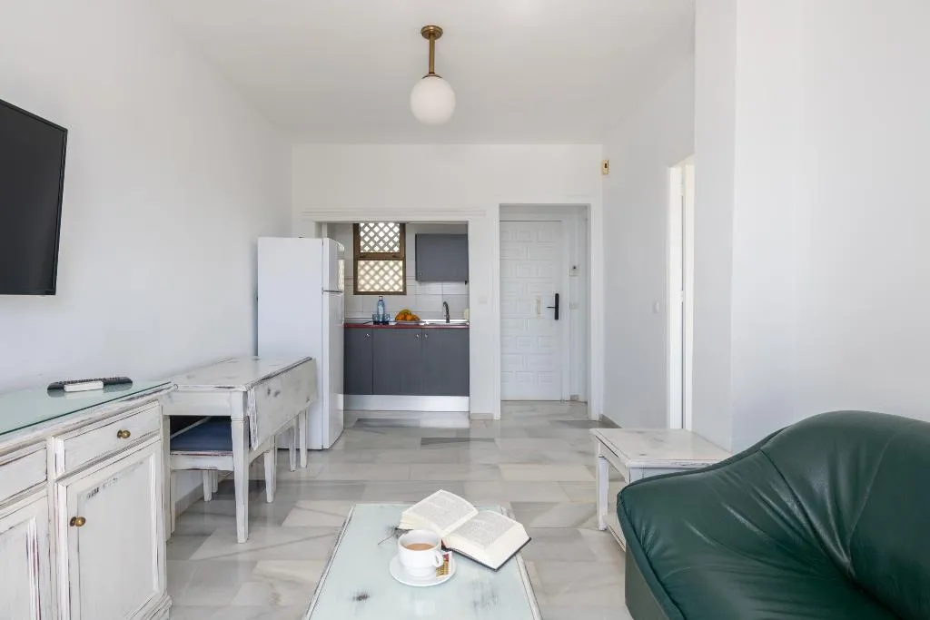 APARTMENT SEA VIEW ONE BEDROOM Room, Hotel Playamaro, Costa Del Sol