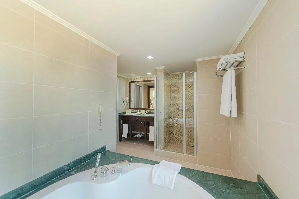 SUITE SEA FRONT Room, Crowne Plaza Antalya, Antalya