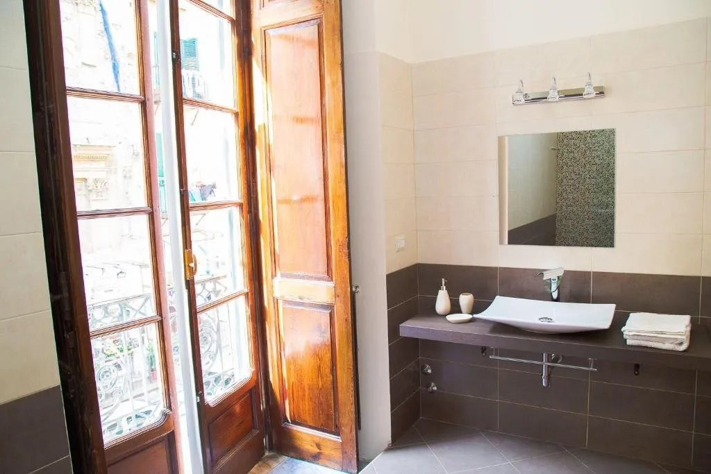 Room, I Racconti di Partenope B&B, Naples