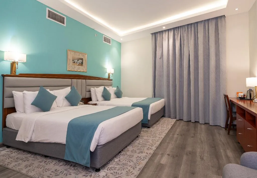 JUNIOR SUITE TWO QUEEN BEDS NON SMOKING Room, Howard Johnson Bur Dubai, Dubai