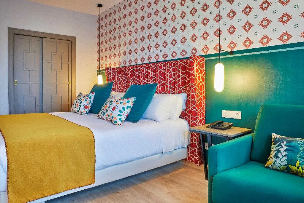TRIPLE COMFORT Room, Hesperia Sevilla, Seville
