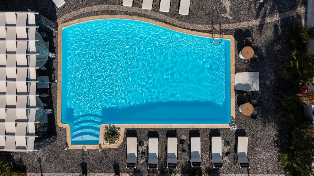 Pool, Villa Anemomilos Perissa, Santorini