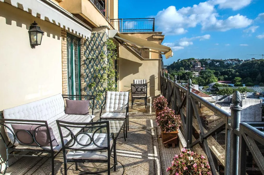 SUITE STANDARD Room, River Palace Hotel, Rome