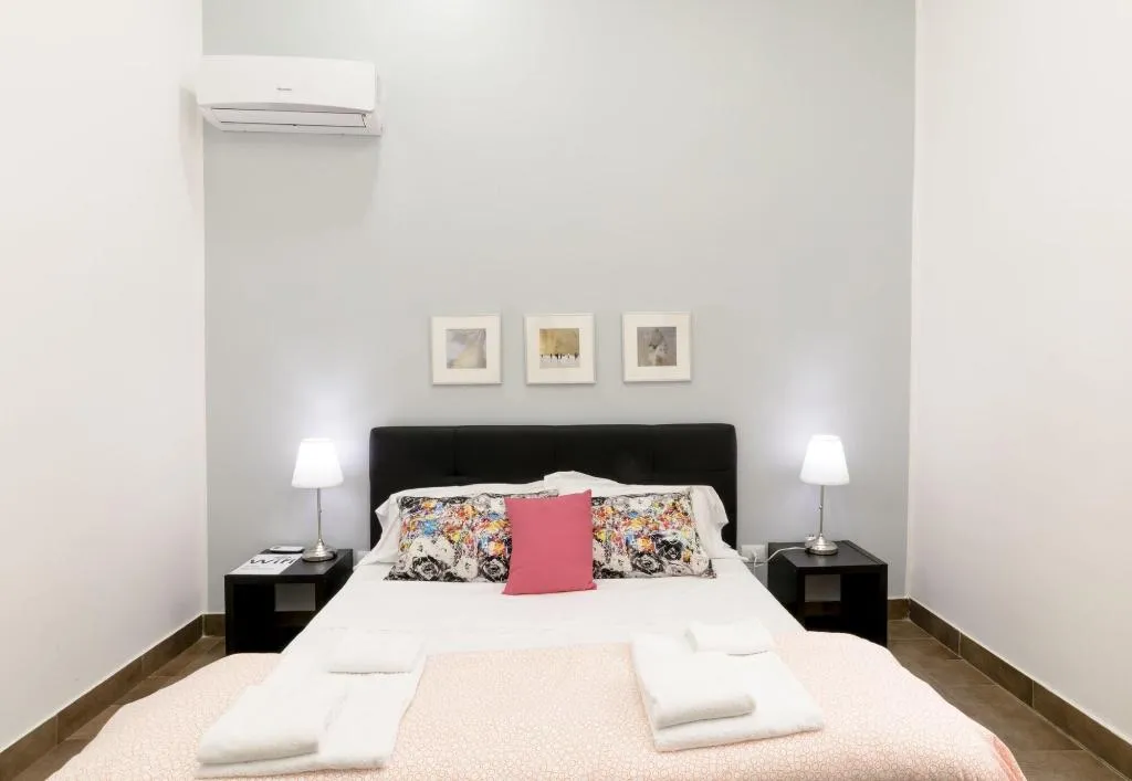 Room, Boutique Toledo, Naples
