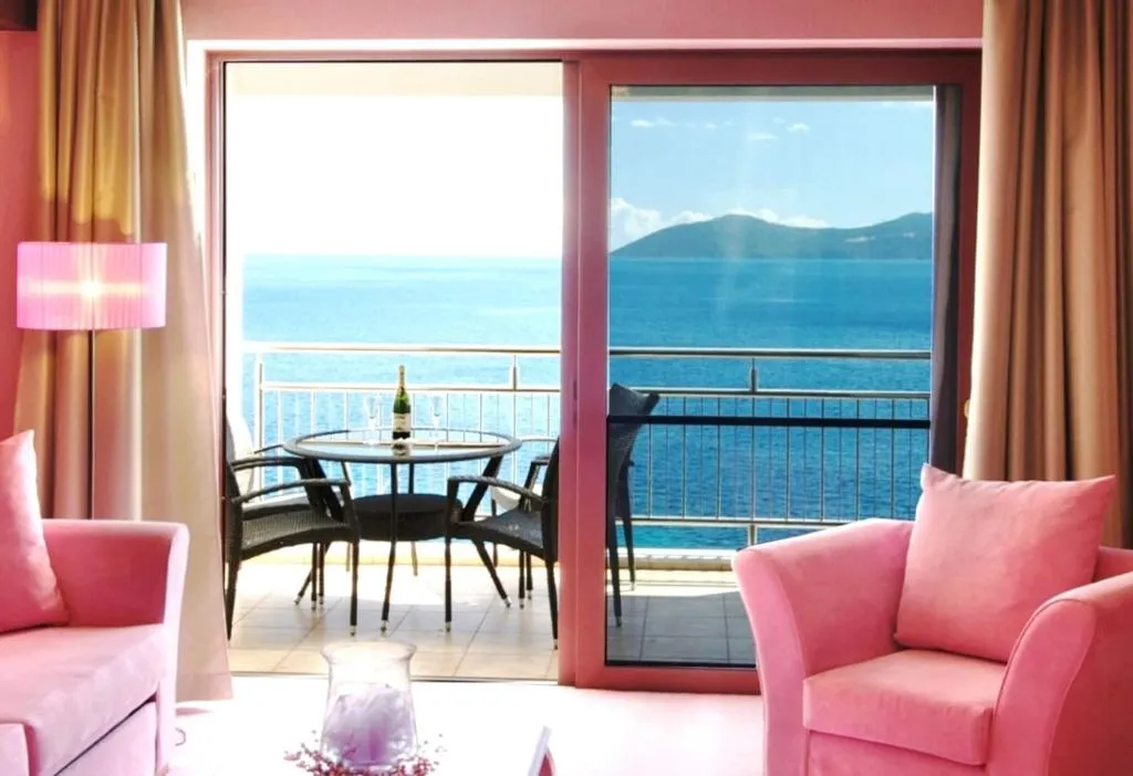 Room, Odyssey, Kefallinia