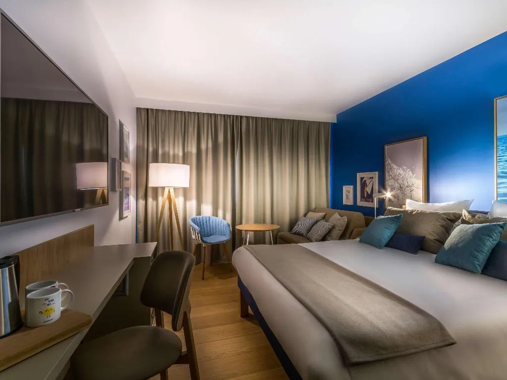 DOUBLE SUPERIOR WITH AIR CONDITIONING Room, Novotel Gdansk Marina, Gdansk