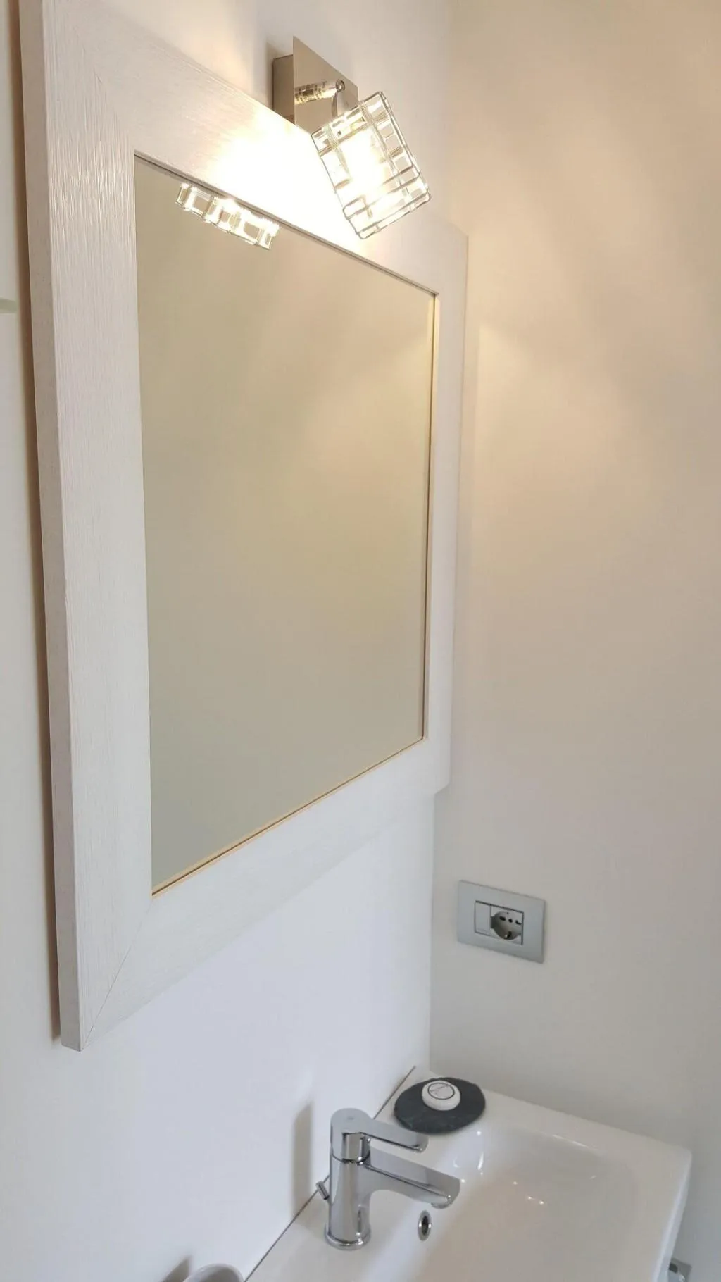 Room, B&B De Gasperi 55, Naples