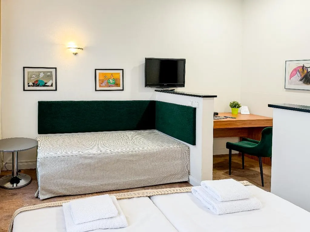 Double or Twin COMFORT Room, Hotel Mala Strana, Prague