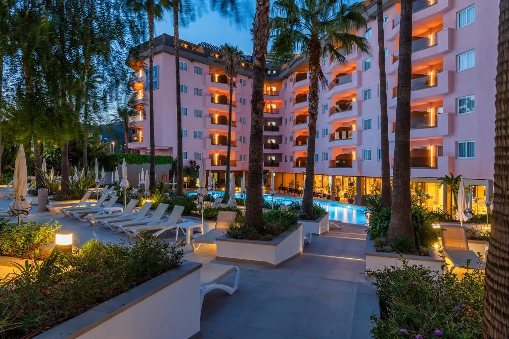 Terrace, AQUA Hotel The Breeze & Spa - Adults Only +18, Costa Brava