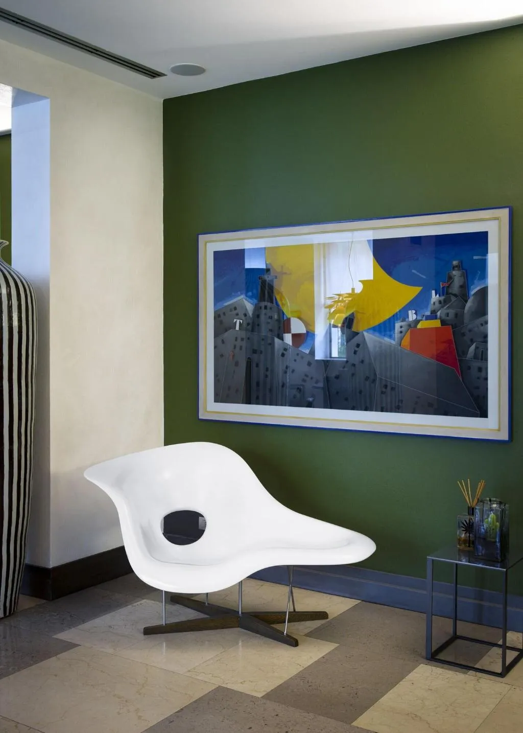 Lobby, Colombia, Milan