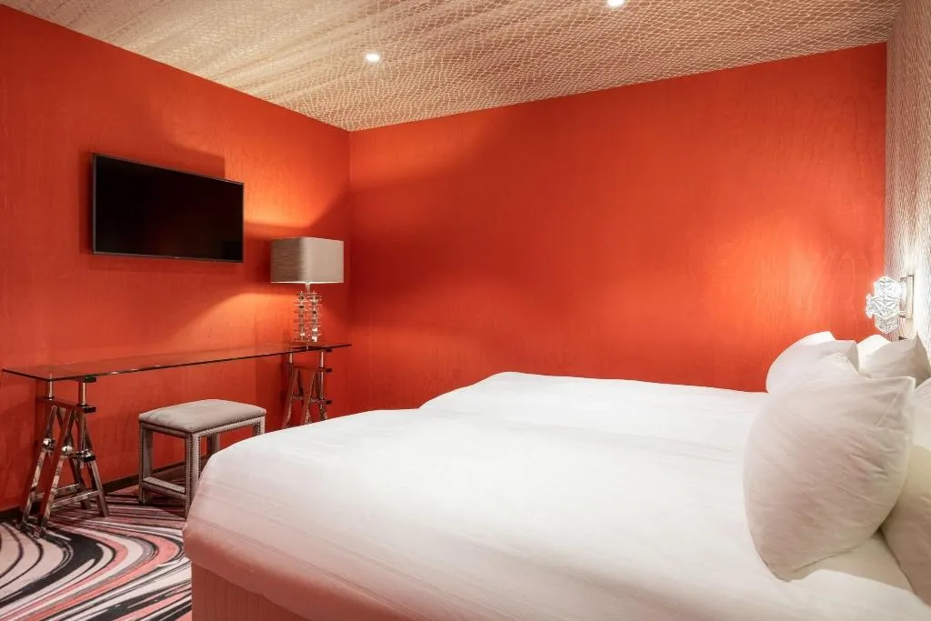 DOUBLE KING SIZE BED Room, Apollo Hotel Amsterdam, a Tribute Portfolio Hotel, Amsterdam