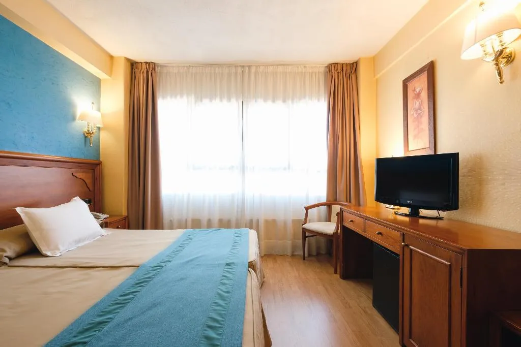 TWIN STANDARD Room, Corregidor, Madrid