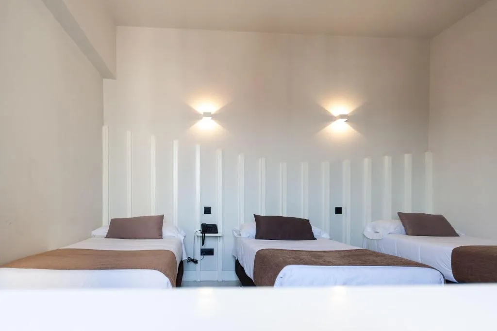 General view, Hostal Charlotte, Madrid